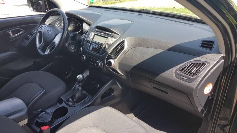 ox_hyundai-ix35-2012-2wd-1600-benzyna-135-km