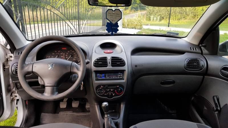 ox_sprzedam-peugeot-206-2008r-benzyna