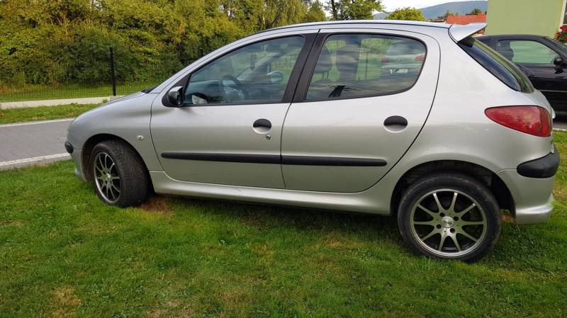 ox_sprzedam-peugeot-206-2008r-benzyna