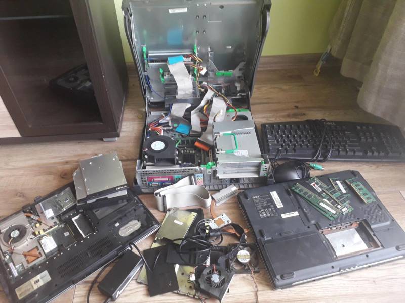 ox_sprawny-zasilacz-logic-500w-i-uszkodzonena-czesci-laptopy-i-telefony
