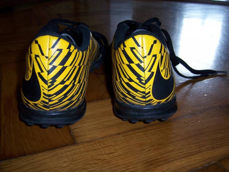 ox_buty-pilkarskie-nike-turfy-rozm-39-dlwkladki-245cm