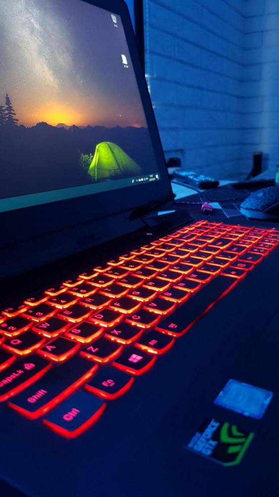 ox_laptop-lenovo-ideapad-y700-torbamyszka-i-podkladka-gratis