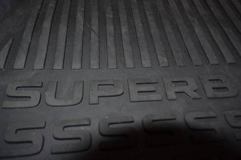 ox_dywaniki-samochodowe-skoda-superb