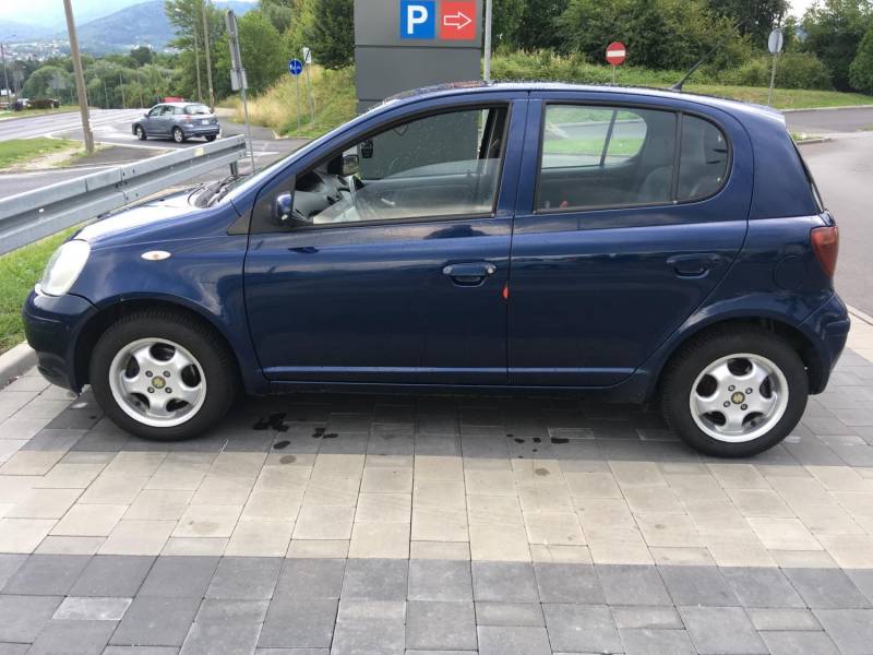 ox_toyota-yaris-2003-diesel-bezawaryjny-malo-pali-45l100km