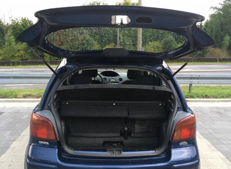 ox_toyota-yaris-2003-diesel-bezawaryjny-malo-pali-45l100km