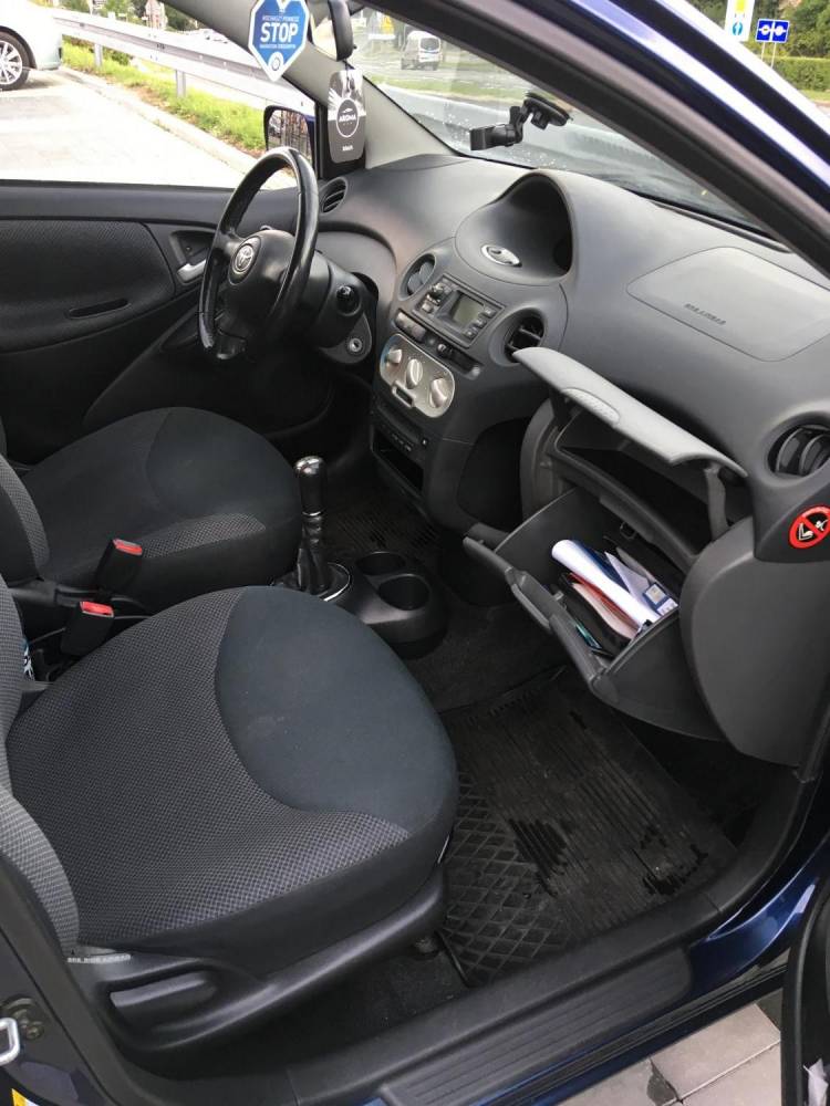 ox_toyota-yaris-2003-diesel-bezawaryjny-malo-pali-45l100km