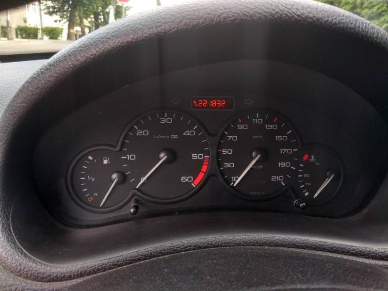 ox_peugeot-206-14-hdi-2002r