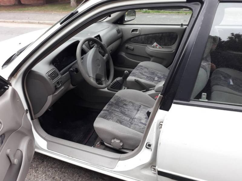 ox_toyota-corolla-kombi-1999-13-benzyna