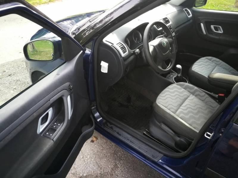 ox_skoda-roomster-14-benzyna-2009r-klimatronik-czujnik-parkowania