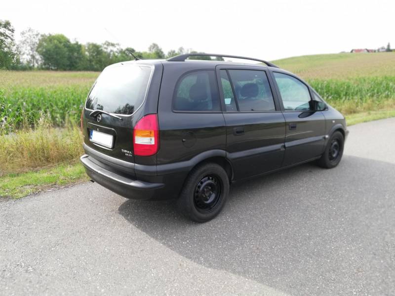 ox_opel-zafira-20dti-7-miejsc-2001r