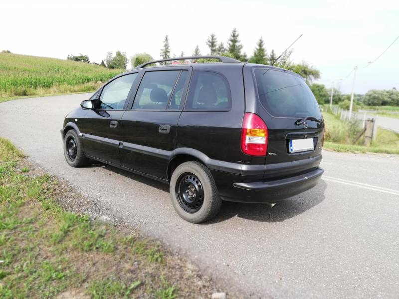 ox_opel-zafira-20dti-7-miejsc-2001r