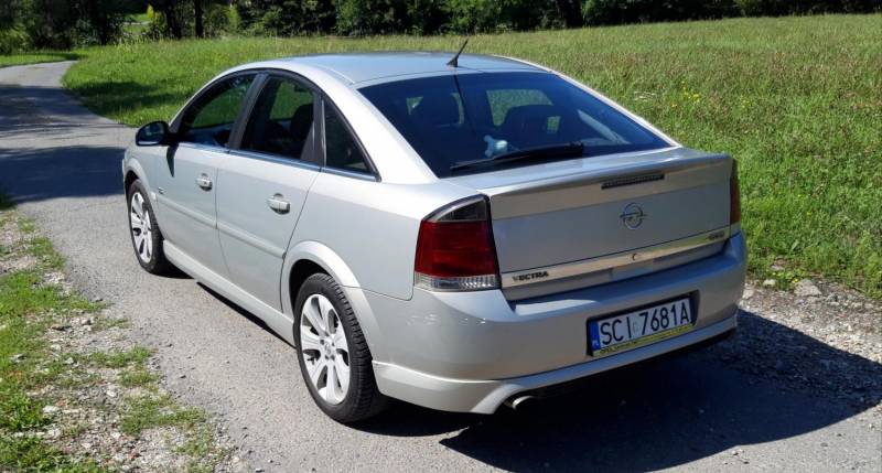 ox_opel-vectra-opc-line-19-cdti-150km