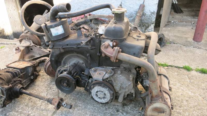 ox_fiat-126p-maluch-sprawny-caly-na-czesci-dwa-silniki-wazne-do-1208