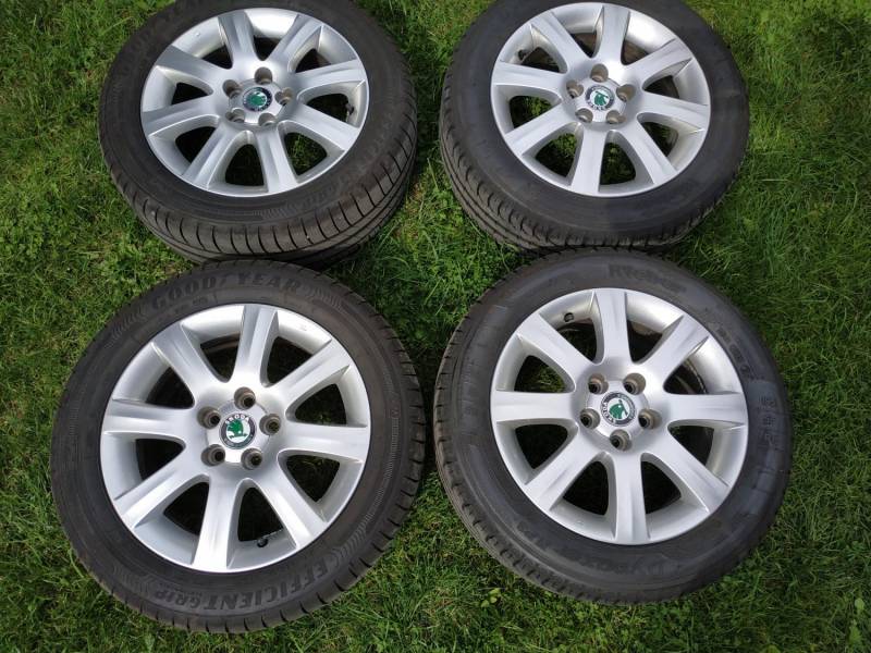 ox_felgi-aluminiowe-15-z-oponami-lato-skoda-roomster-fabia