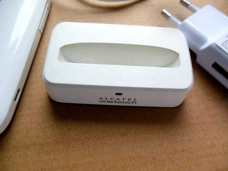 ox_alcatel-2004c-telefon-dla-seniora