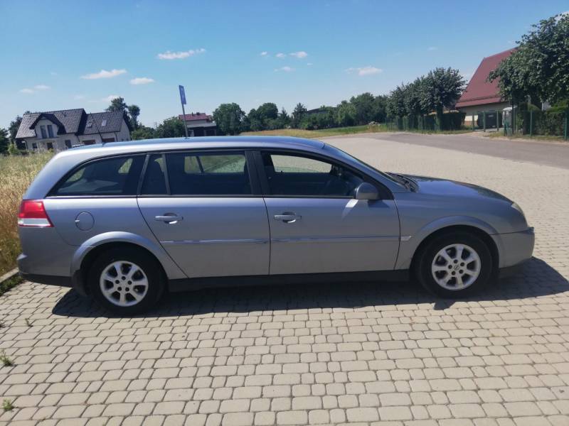 ox_opel-vectra-c-kombi-19cdti-8v-120km-xenon-2005rmozliwa-zamiana