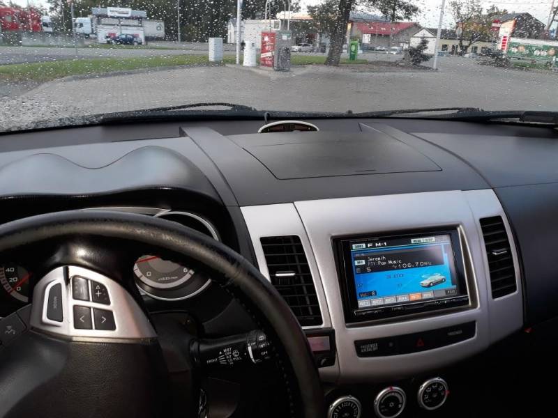 ox_sprzedam-mitsubishi-outlander-2007