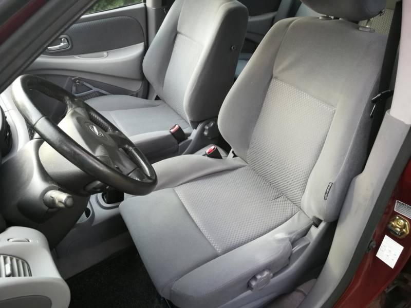 ox_nissan-almera-klimatyzacja-2005r-zadbany-18-benzyna