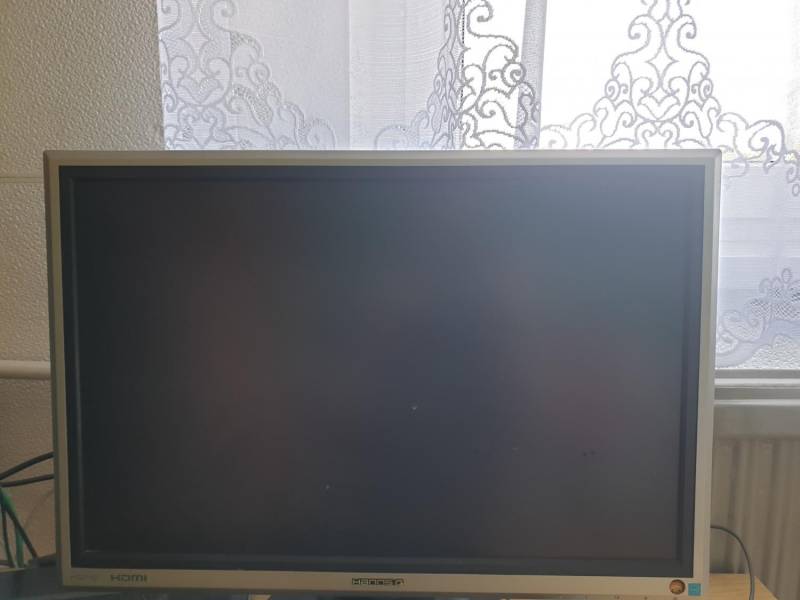 ox_3ghz-radeon-hd-6670-250gb-monitor-lcd-22-oryginalny-windows-10