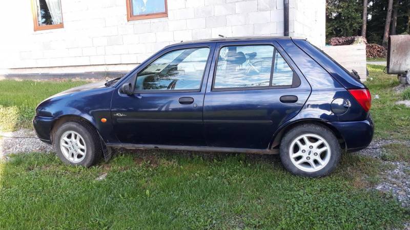 ox_sprzedam-ford-fiesta