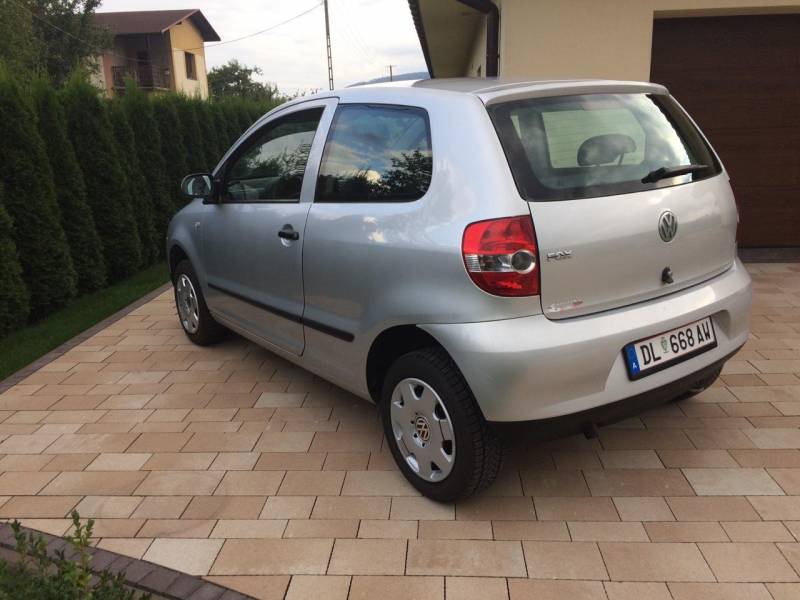 ox_volkswagen-fox-12-2007-r-benzyna-klima