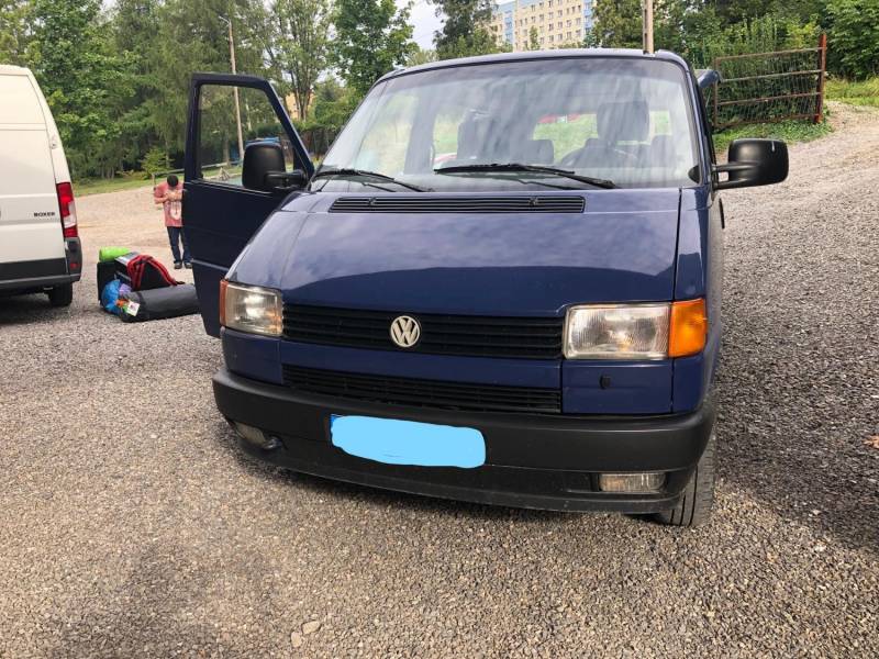 ox_vw-t4-7-osobowy-24-d-multivan
