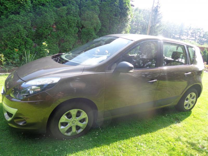 ox_sprzedam-renault-scenic-2010