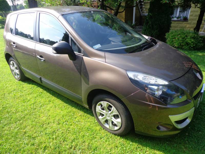 ox_sprzedam-renault-scenic-2010