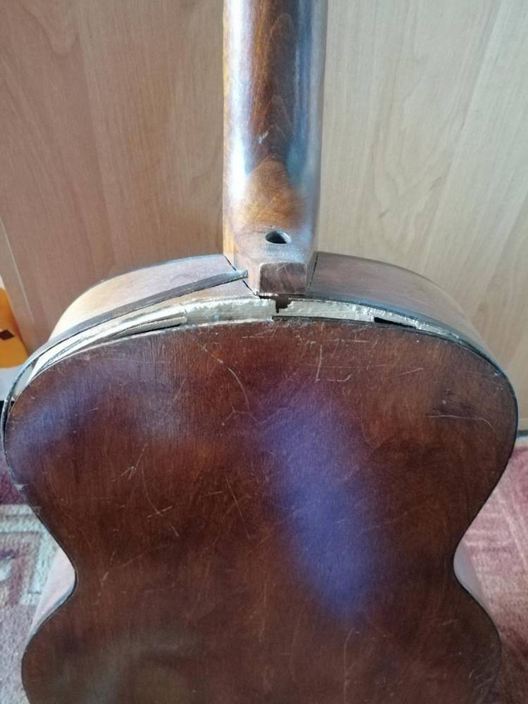 ox_gitara-akustyczna-rosyjska-do-renowacji