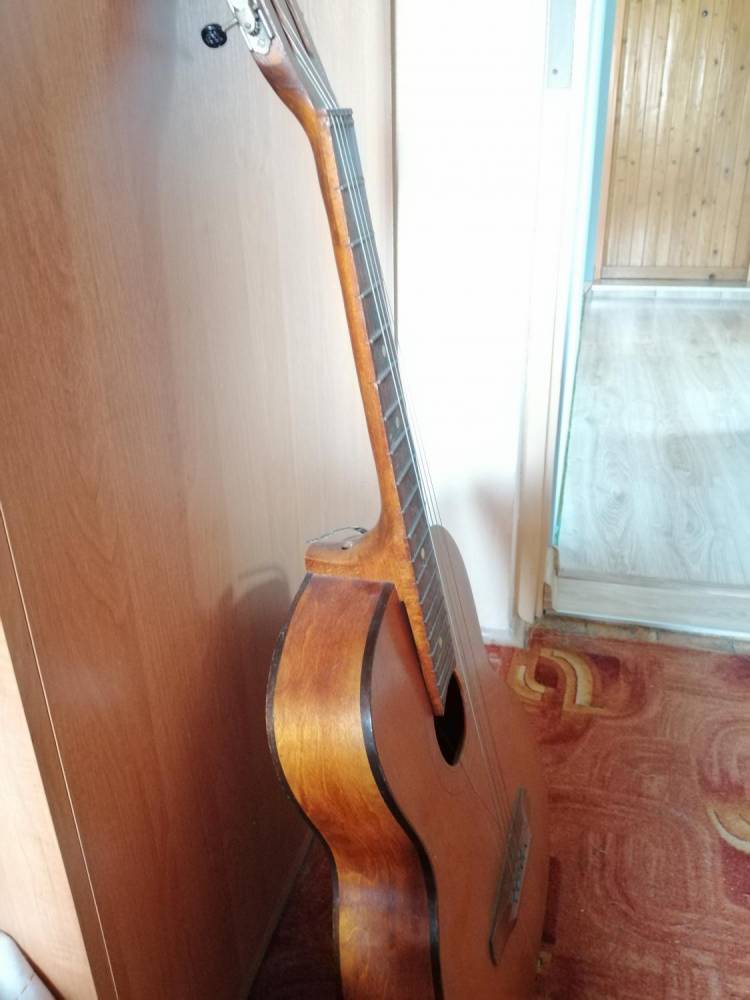 ox_gitara-akustyczna-rosyjska-do-renowacji