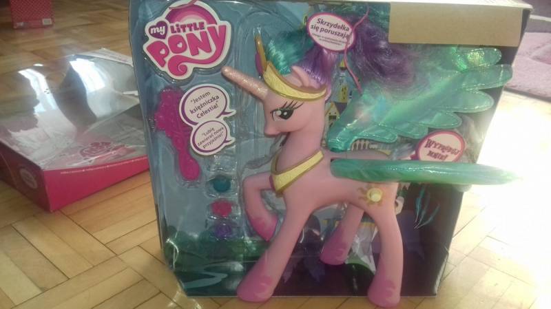 ox_ksiezniczka-celestia-my-little-pony-swiecace-skrzydla