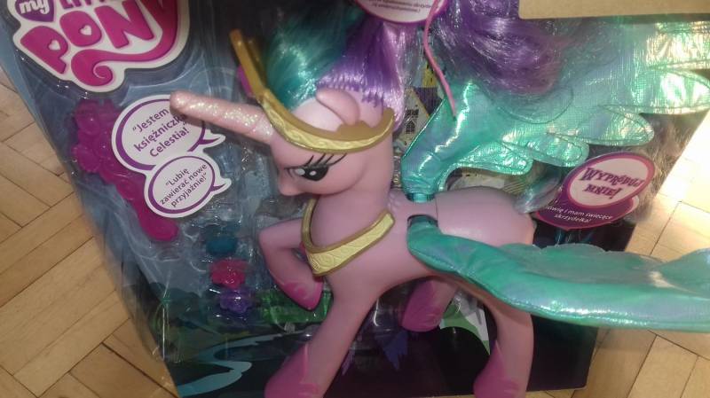 ox_ksiezniczka-celestia-my-little-pony-swiecace-skrzydla