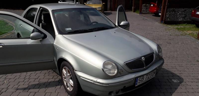 ox_sprzedam-lancia-lybra