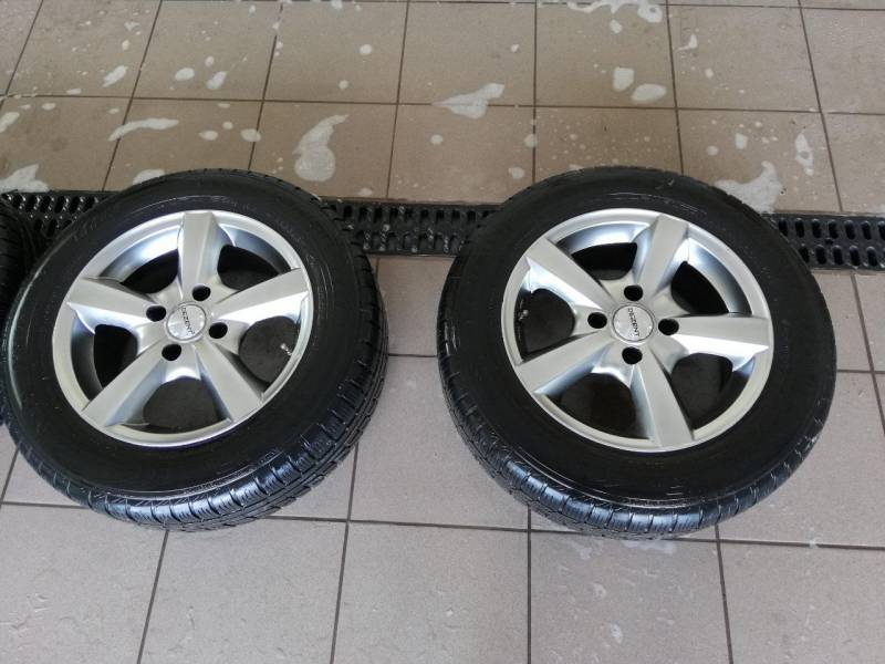 ox_opony-zimowe-nokian-15-na-feldze-aluminiowej