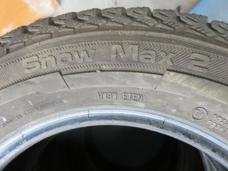 ox_4x-19570r15c-uniroyal-snowmax-2-uzywane