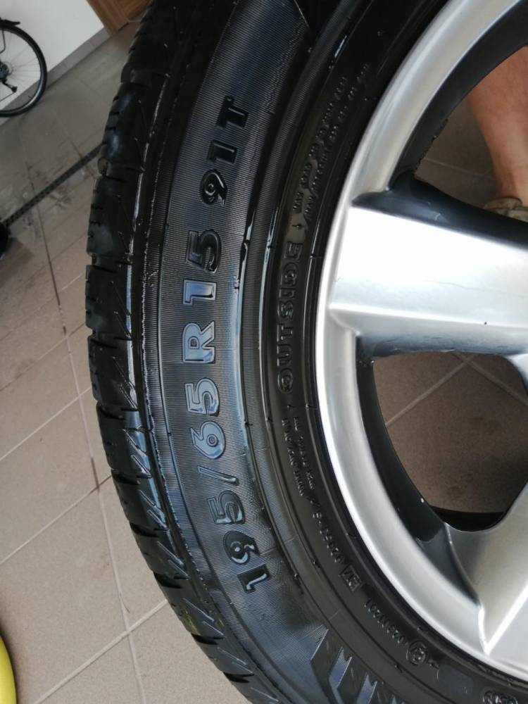 ox_opony-zimowe-nokian-15-na-feldze-aluminiowej