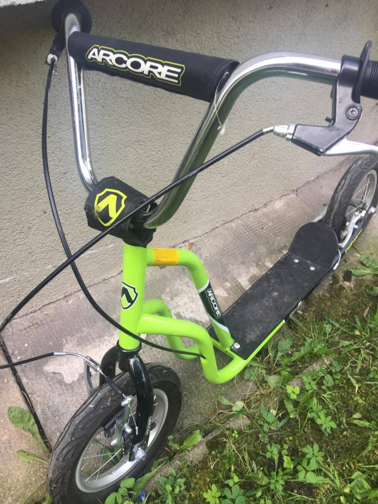 ox_dziecieca-hulajnoga-arcore-twelvemax-sportisimo-stan-bdb