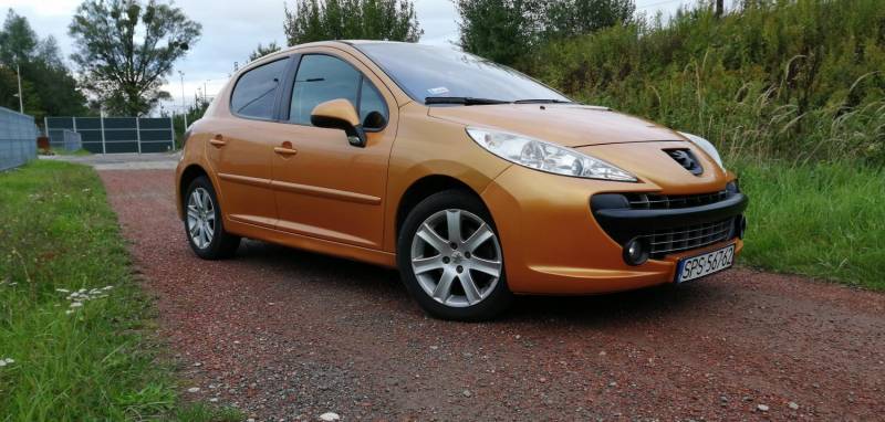 ox_peugeot-207-16-hdi-2007r-od-kobiety