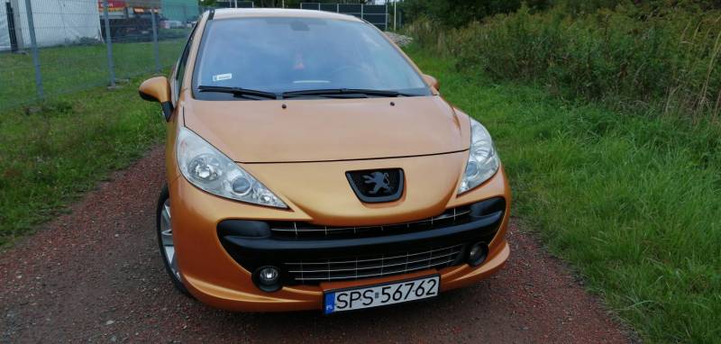 ox_peugeot-207-16-hdi-2007r-od-kobiety