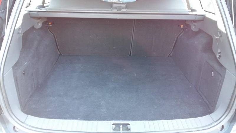 ox_sprzedam-ford-focus-kombi-z-prostym-silnikiem-benzynowym-16-2005r