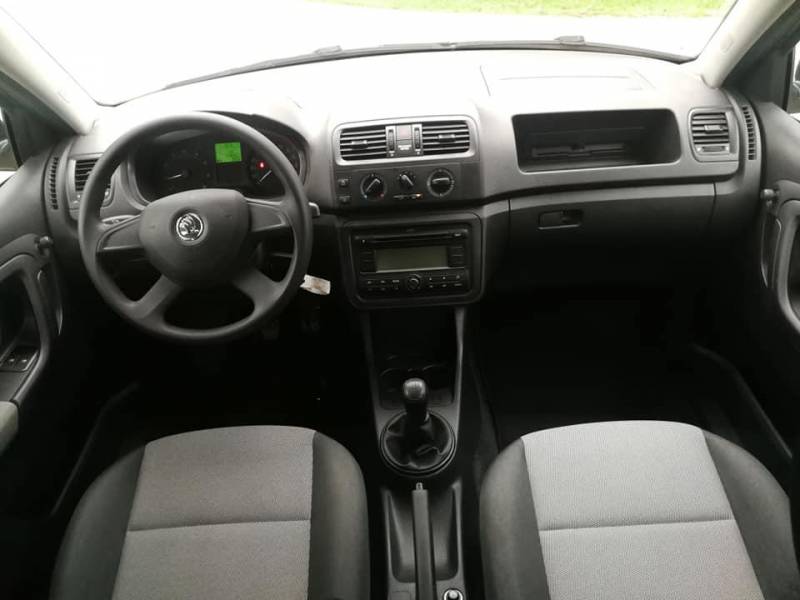 ox_skoda-fabia-14-benzyna-2013r-klima-nowe-opony-rozrzad