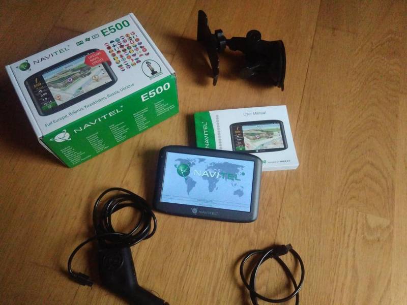 ox_nawigacja-samochodowa-gps-navitel-e500