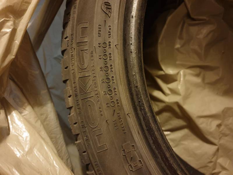 ox_opony-zimowe-nokian-22545r17