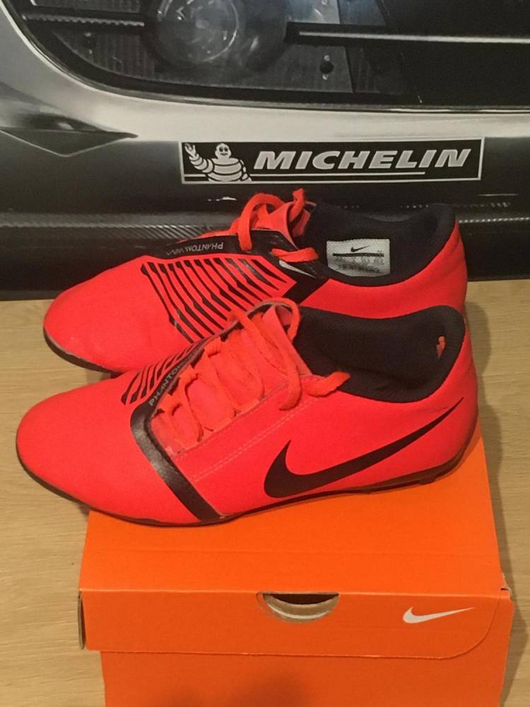 ox_buty-nike-phantom-korki