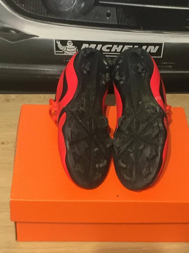 ox_buty-nike-phantom-korki