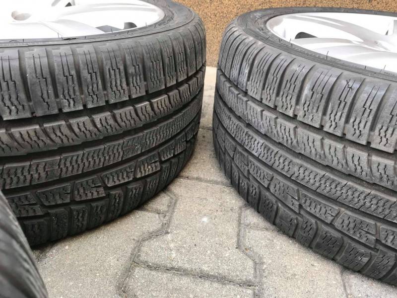 ox_j-nowe-kola-jaguar-nokian-wr-a3-25540r19-xl-5x108-65mm-dekielki