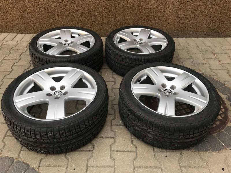 ox_j-nowe-kola-jaguar-nokian-wr-a3-25540r19-xl-5x108-65mm-dekielki