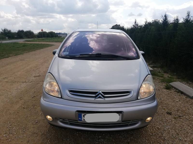ox_citroen-xsara-picasso-20hdi-90km-2004r173tyskmbezwypadkowy