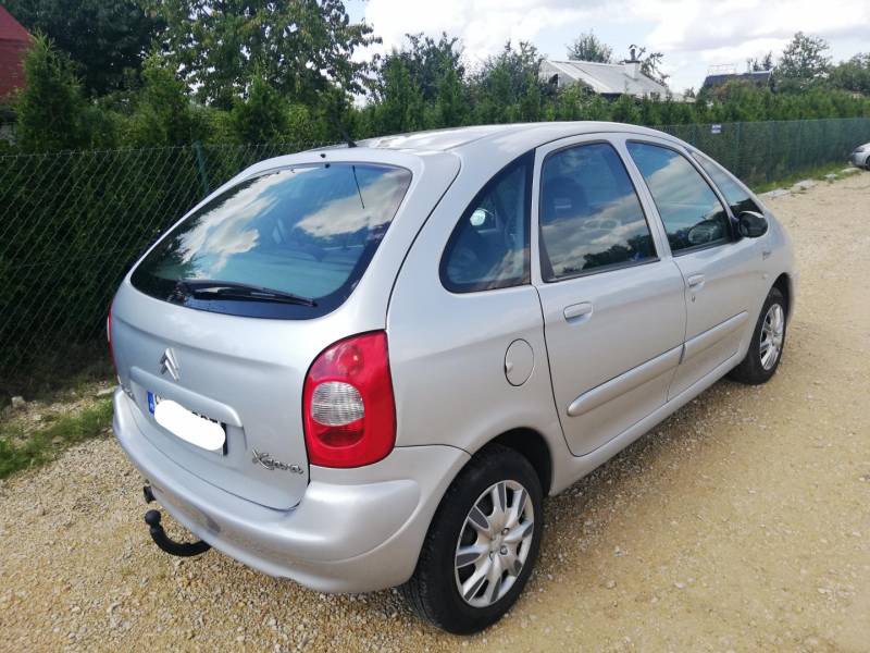 ox_citroen-xsara-picasso-20hdi-90km-2004r173tyskmbezwypadkowy