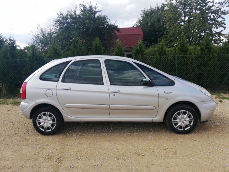 ox_citroen-xsara-picasso-20hdi-90km-2004r173tyskmbezwypadkowy